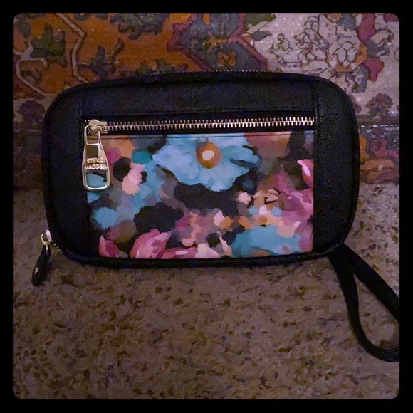 Clutch used once - Picture 1 of 3